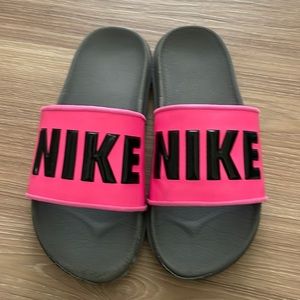 Nike slides